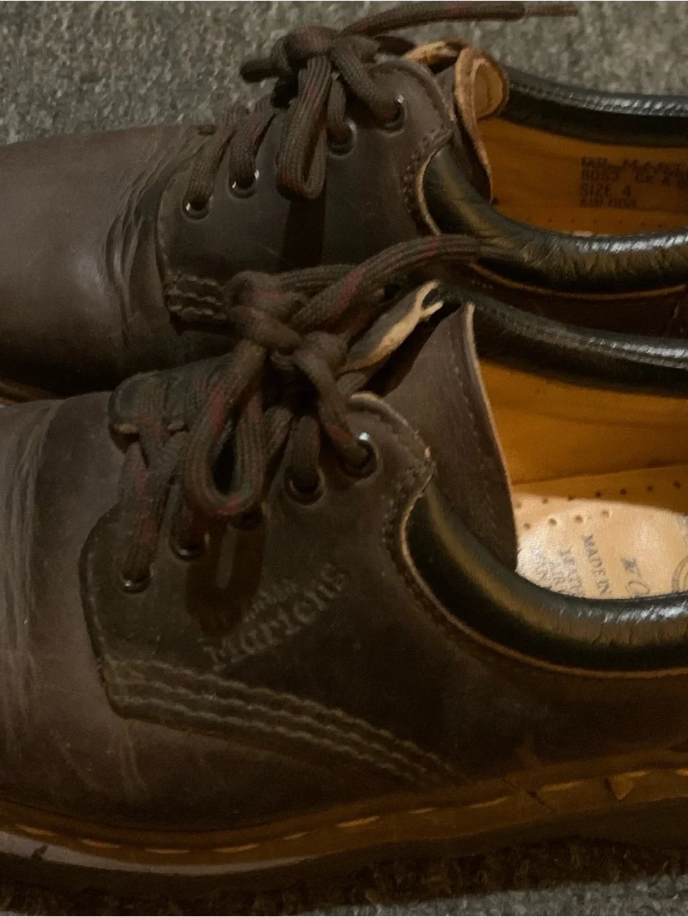Vintage Unisex Dr. Martens 8053 Dark Brown Leather Oxford Shoes Sz.4 England